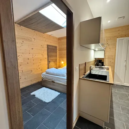 à - Cadre Naturel Et Calme *