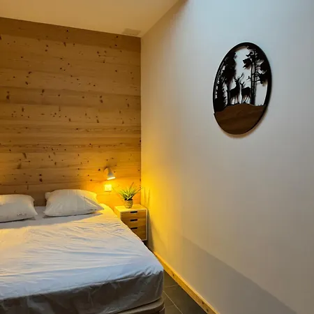 à - Cadre Naturel Et Calme